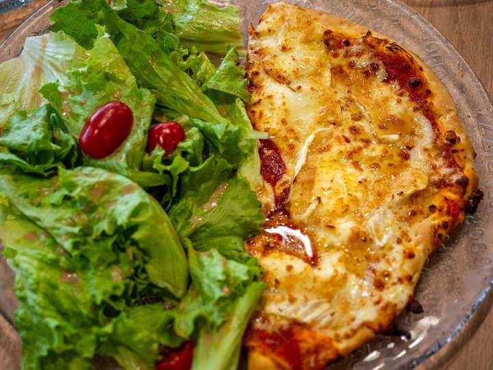 Pizzas artisanales, fraîches et préparées avec passion